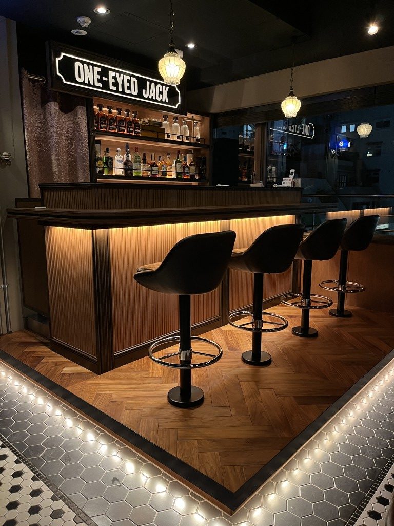 BAR COUNTER